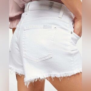 7 For All Mankind Broken Twill Cutoff Short, Clean White, Size 31